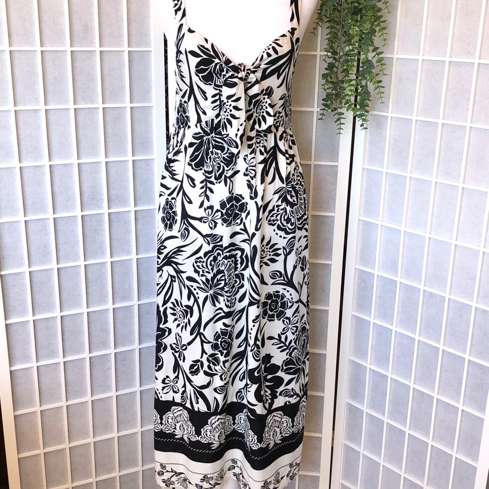 Knox Rose Darling High Waist Midi Sundress in Back/White Floral Print, Pockets S